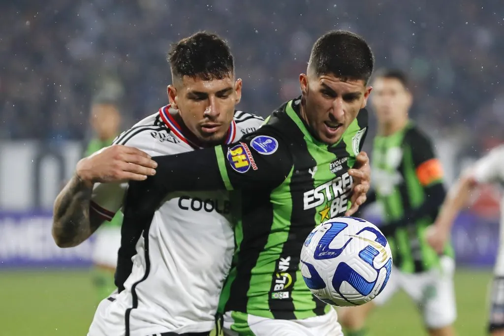 Saldivia se sigue afianzando en la zona defensiva de Colo Colo | Foto: Felipe Zanca/Photosport