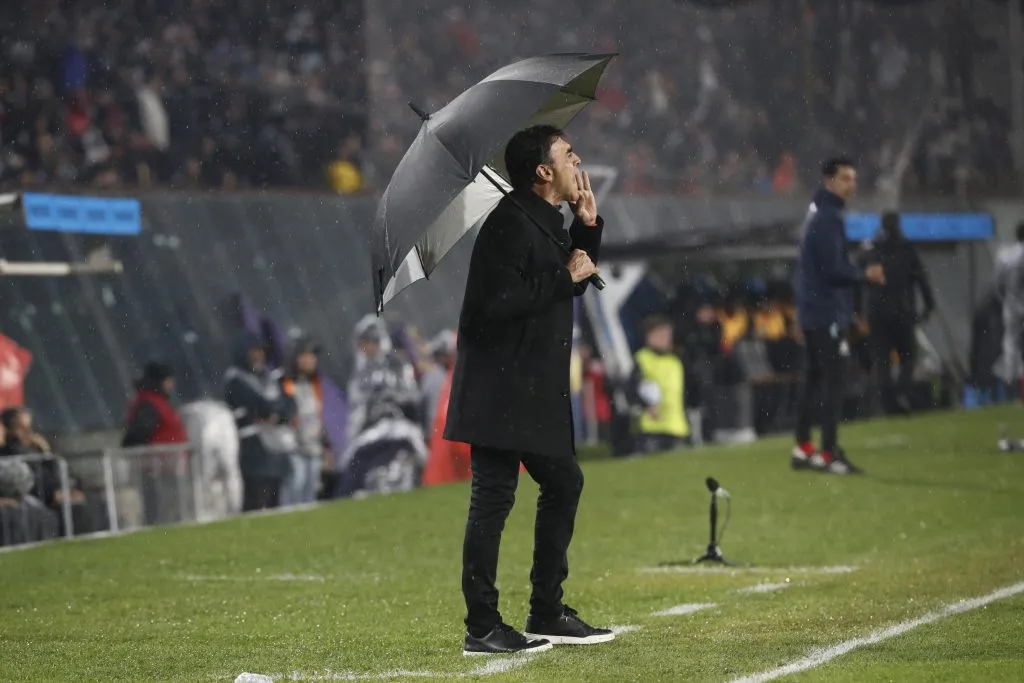 Gustavo Quinteros no quiso hablar de equipo alternativo, pero adelantó que le dará la oportunidad a jugadores que no vienen siendo titulares (Foto: Photosport)