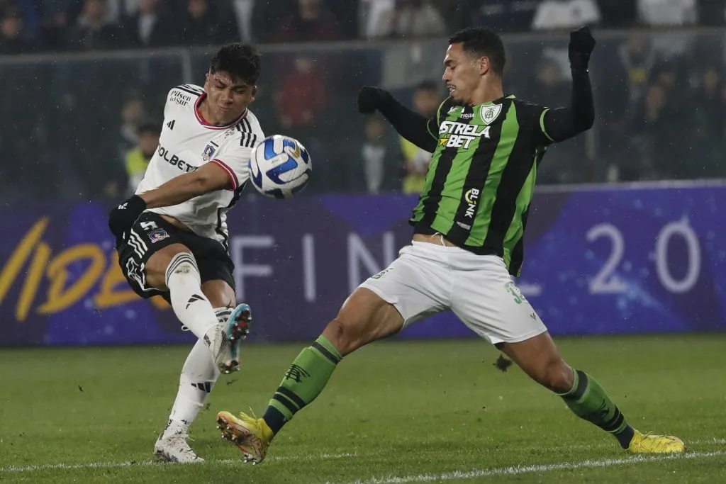 Damián Pizarro destacó en el triunfo de Colo Colo ante el América MG (Foto: Photosport)