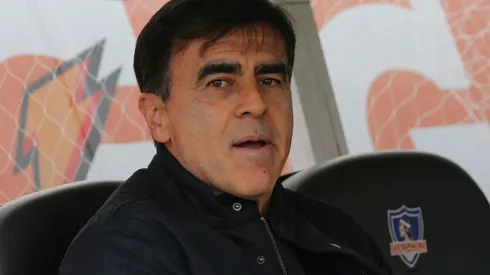 Gustavo Quinteros vuelve a manifestar su disconformidad con el mercado de fichajes de los albos (Foto: Photosport)