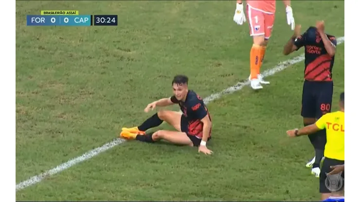 Luciano Arriagada fue titular en el Athletico Paranaense ante Fortaleza.