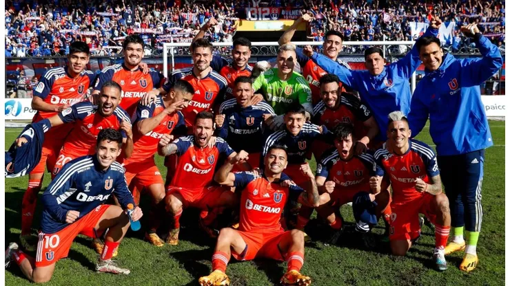 La U es pura alegría tras el triunfo ante Huachipato.