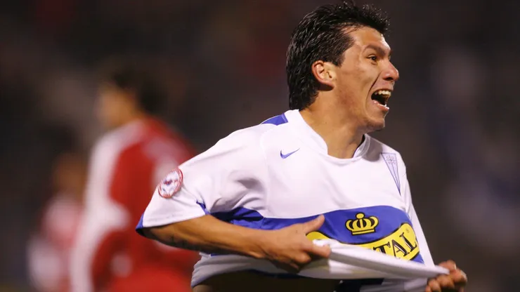 Universidad Católica se resigna a la situación de Gary Medel