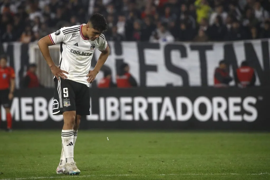 Damián Pizarro está peleado con el arco en Colo Colo | Foto: Photosport