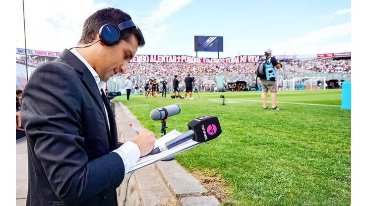 Daniel Arrieta cubre la actualidad de Colo Colo para TNT Sports (Foto: Darrietap, Instagram)