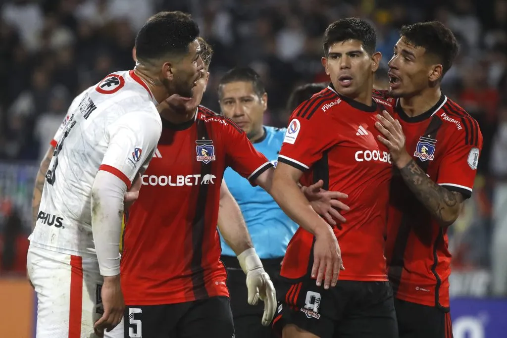 Esteban Pavez podría estirar su permanencia en Colo Colo | Foto: Photosport