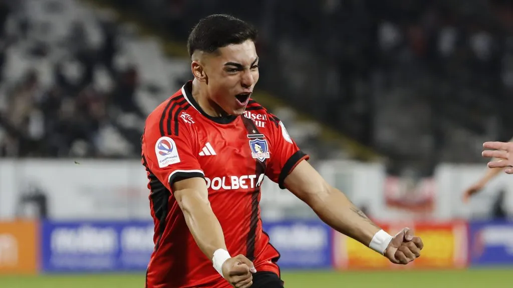 Jordhy Thompson se puede ir a Xolos de Tijuana y Esteban Pavez lo quiere ver fuera de Colo Colo (Photosport)