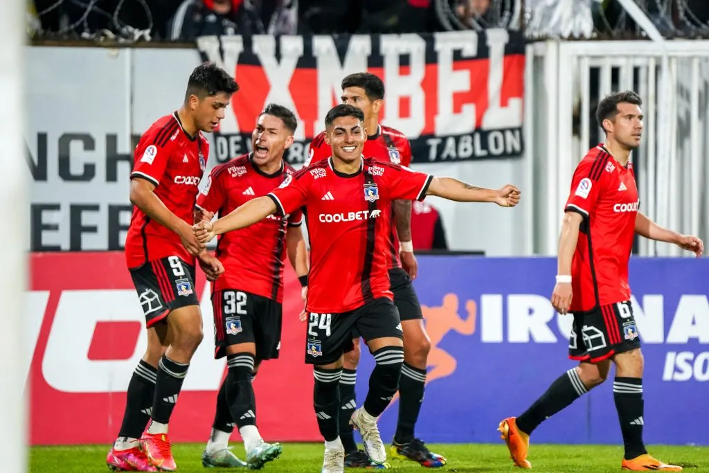 Con dos goles, Thompson ayudó a Colo Colo ante La Calera (Guillermo Salazar)