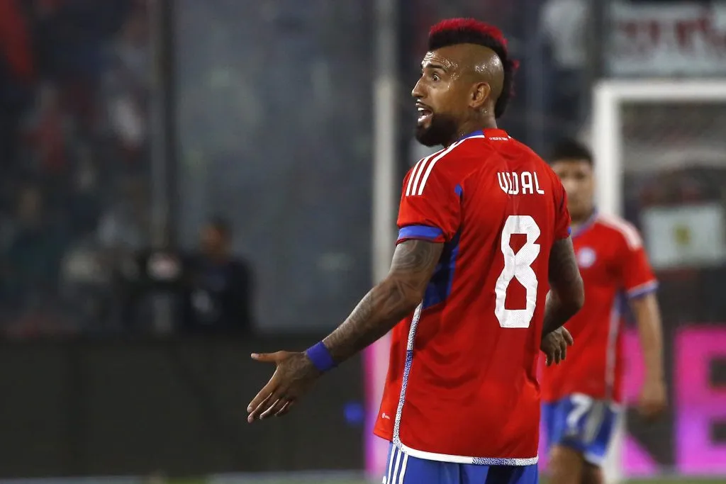 Arturo Vidal espera que Colo Colo lo vaya a buscar (Foto: Photosport)