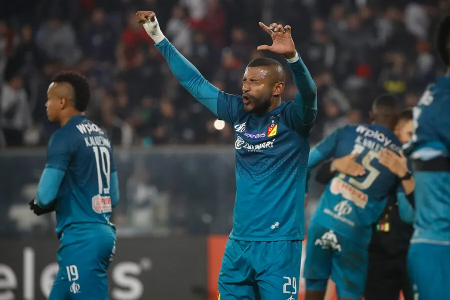 Colo Colo se acostumbró a ver otros equipos celebrar en su casa. | Foto: Photosport