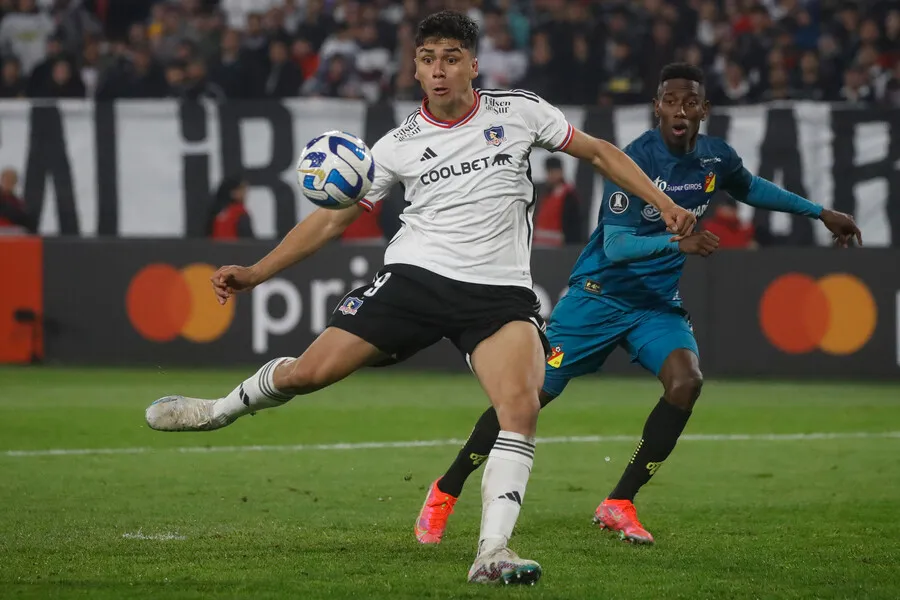 Damián Pizarro no encuentra el arco en Colo Colo. | Foto: Photosport