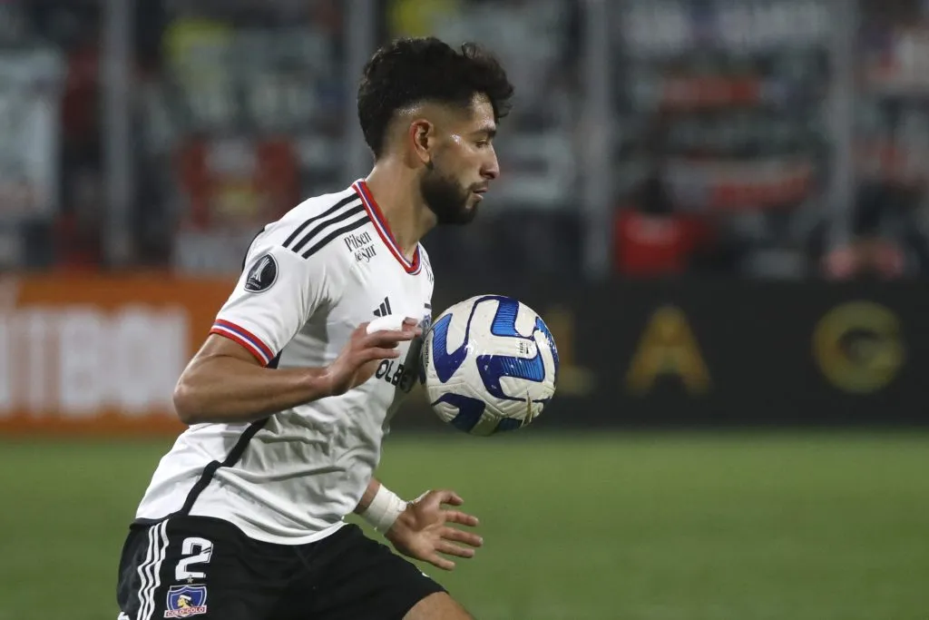 Jeyson Rojas tendría un boleto de salida en Colo Colo tras la llegada de Óscar Opazo (Photosport)