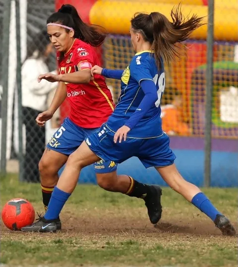 Así se disputó el duelo entre Barnechea y Unión Española por el Ascenso Femenino (Twitter @UEoficial )