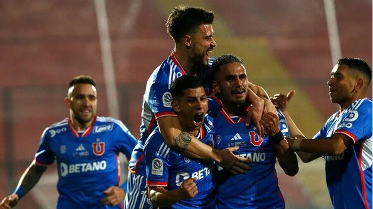 Ex goleador azul cree que con actitud la U pelea el título