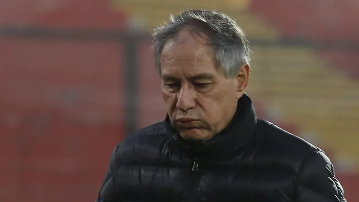 Ariel Holan descarta haber dado un paso al costado en la UC.