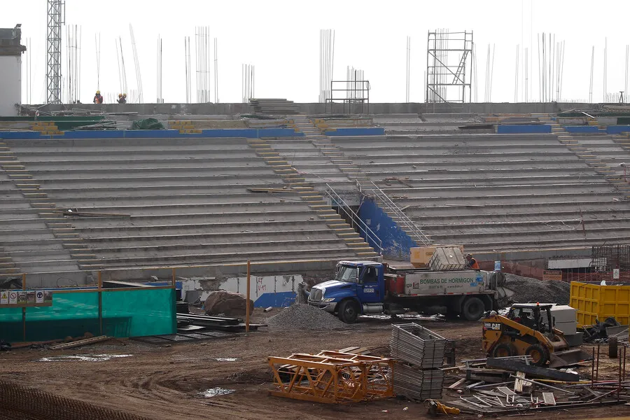 La UC está en plena remodelación de su estadio. | Foto: Photosport