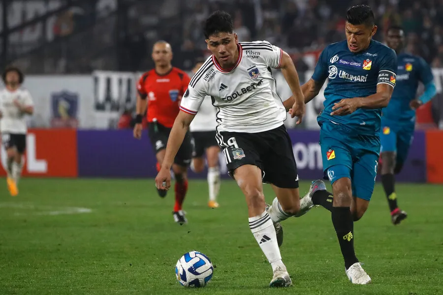 PIzarro ha fallado en el último toque en los albos. | Foto: Photosport