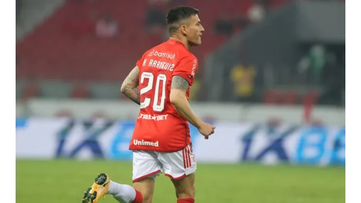 Charles Aránguiz volvió a sumar minutos (Foto: SCInternacional, Twitter)