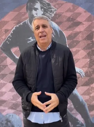 Leo Rodríguez en su visita al CDA (Instagram @udechileoficial )