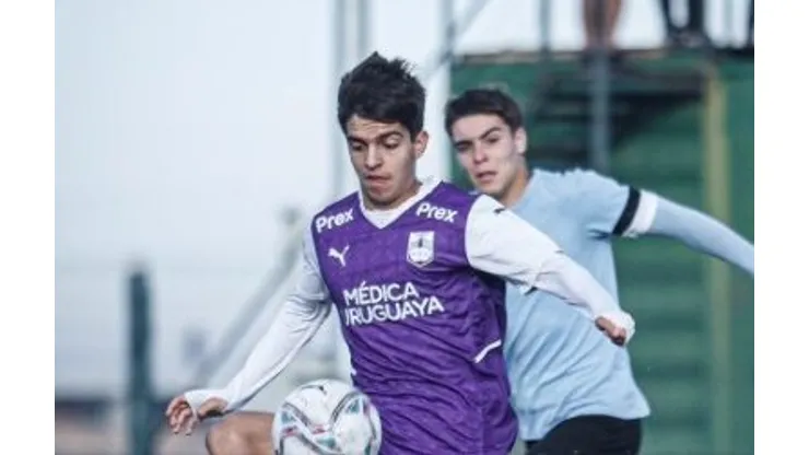 Hijo del Grillo Biscayzacú aún no se define por México o Uruguay