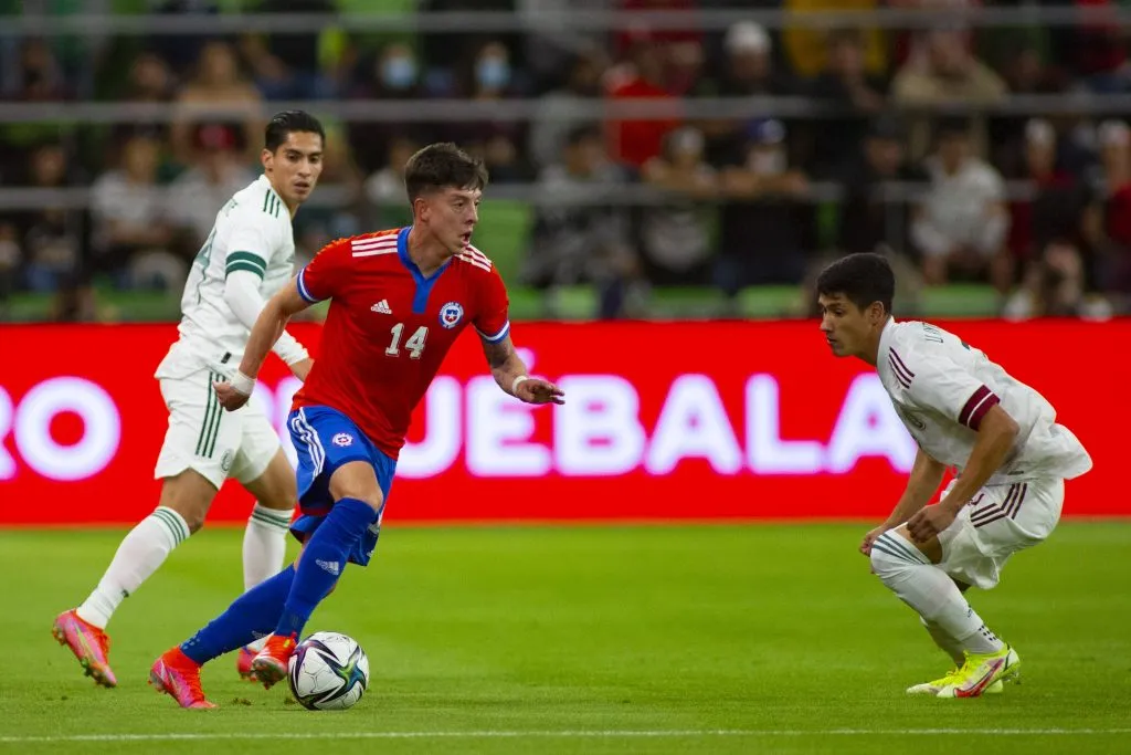 En Colo Colo ven a Pablo Parra con características similares a las de Gabriel Costa (Foto: Photosport)