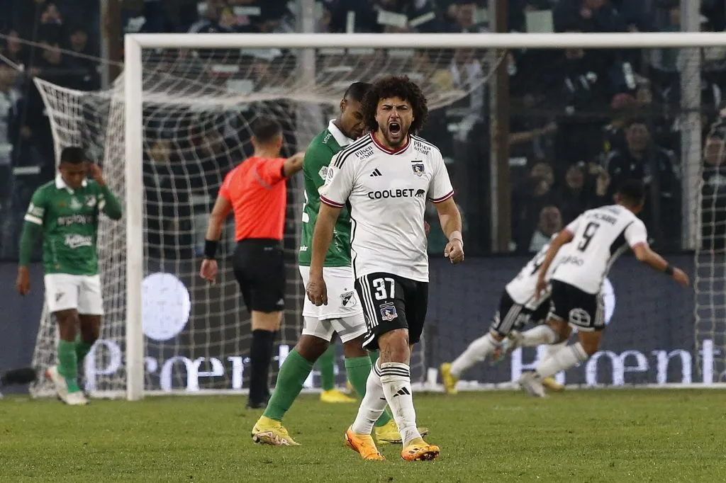 Maximiliano Falcón apunta a ganar el Superclásico con Colo Colo  (Foto: Photosport)