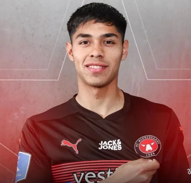 Osorio ya se puso la camiseta del FC Midtjylland | FOTO: Instagram