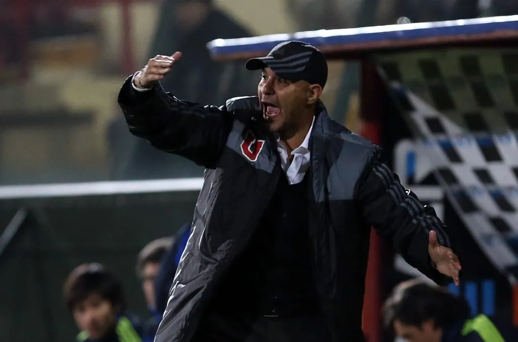 Marco Antonio Figueroa no cree que Colo Colo sea tan superior a la U (Photosport)