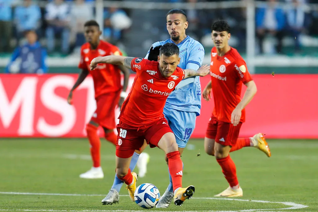 Charles Aránguiz jugó un partidazo con Inter en la Libertadores (Getty Images)