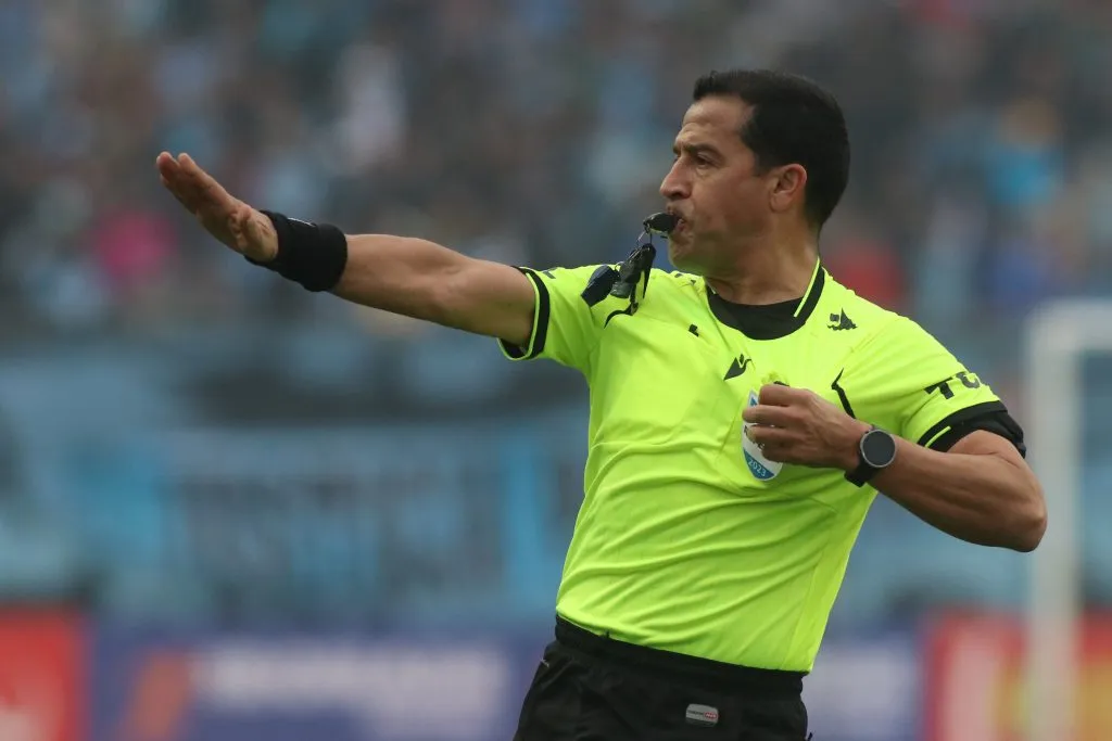 Felipe González será el árbitro del Superclásico entre la U y Colo Colo (Photosport)