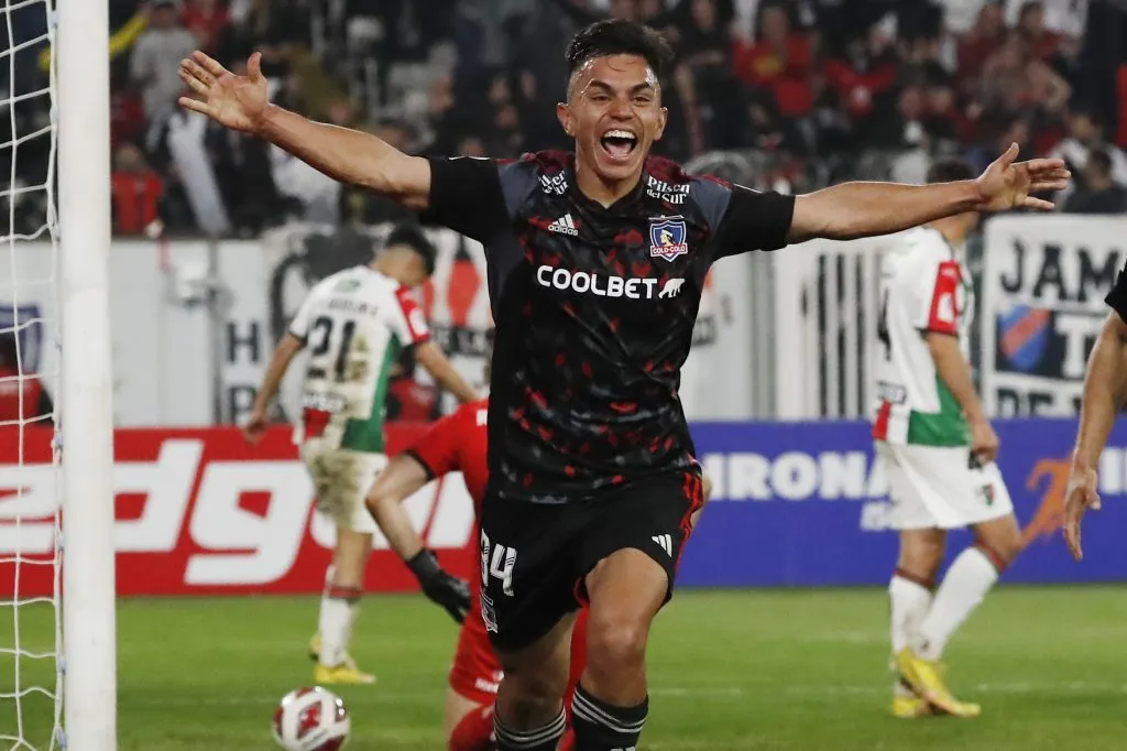 Vicente Pizarro solo piensa en el triunfo en Colo Colo | Foto: Photosport