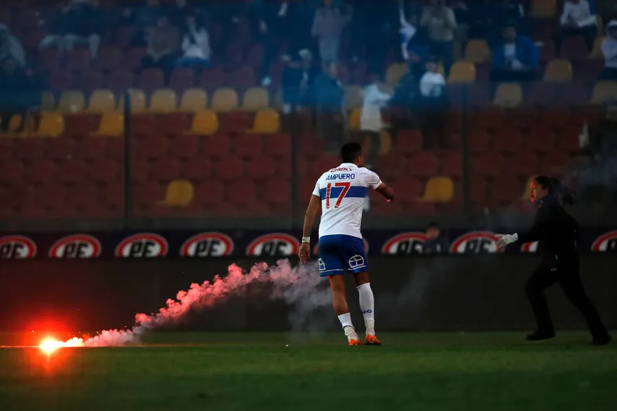 La UC se expone a severas sanciones. | Foto: Photosport