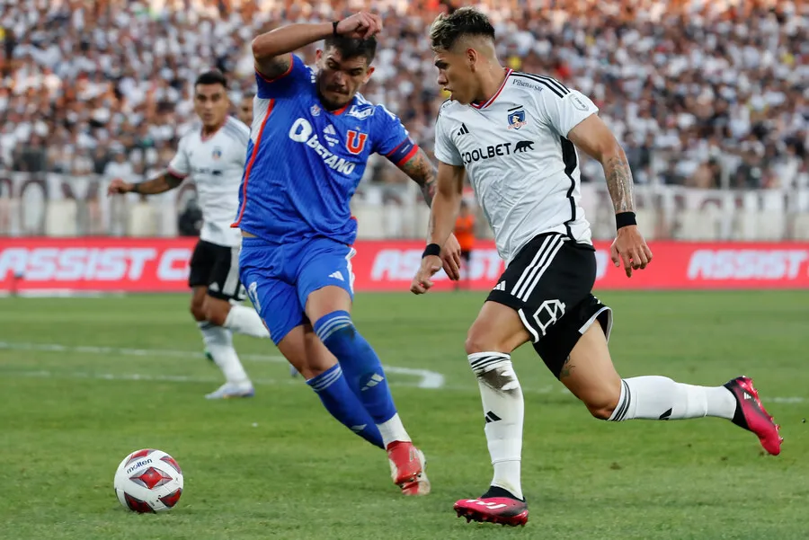 La U y Colo Colo se miden este sábado. | Foto: Photosport