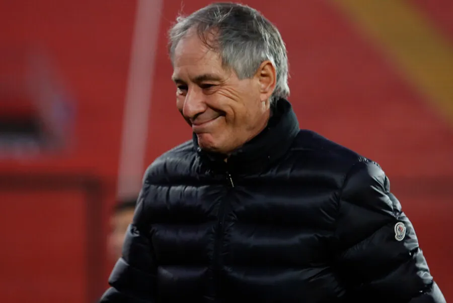 Ariel Holan dejó la banca de la UC hace algunos meses | Foto: Photosport