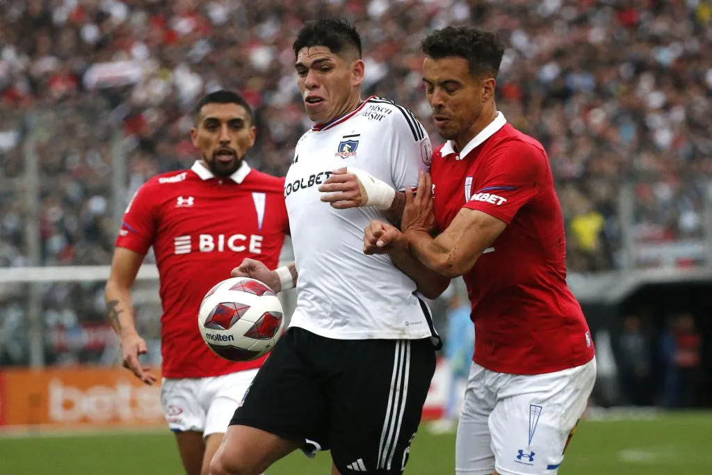 Carlos Palacios tiene contrato con Colo Colo hasta junio del 2024 (Foto: Photosport)