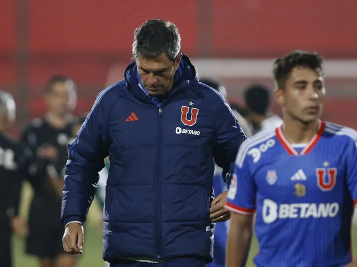 Ex U de Chile manda al frente al plantel: "El DT hizo lo que tenía que hacer"