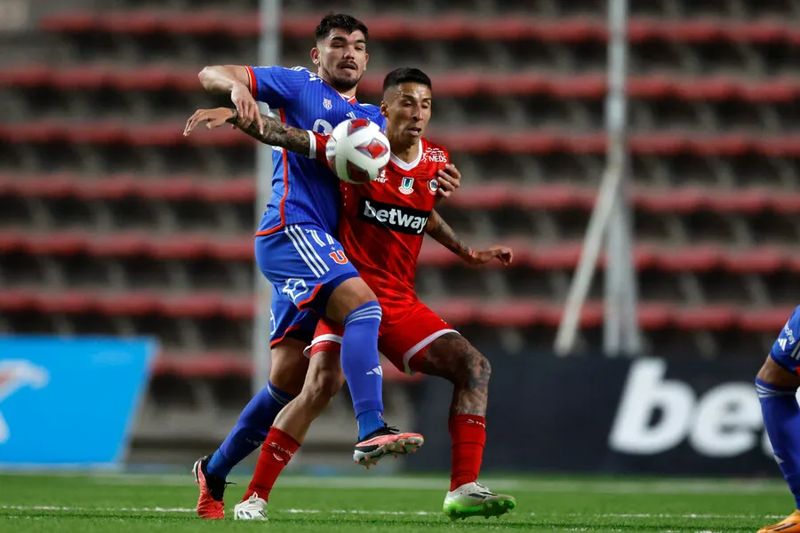 Luis Casanova ha sido cuestionado por su rendimiento en la U | Foto: Photosport