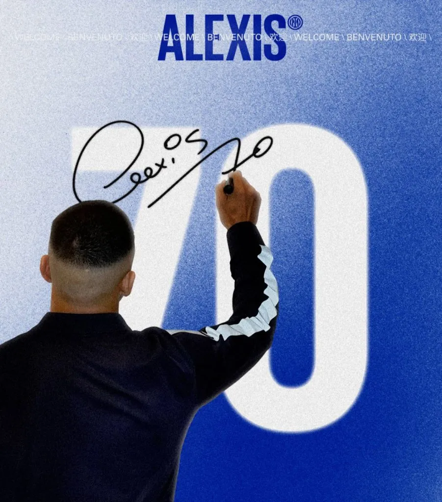 Sánchez y su nueva dorsal en el Inter | Foto: Inter de Milán