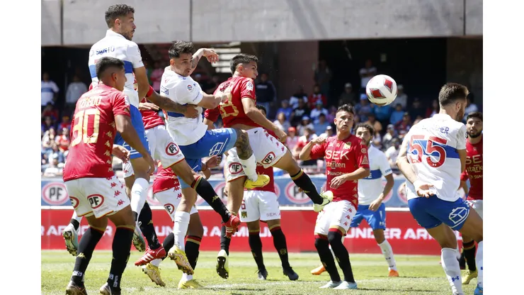 Unión Española y la Universidad Católica se miden en Santa Laura (Foto: Photosport)