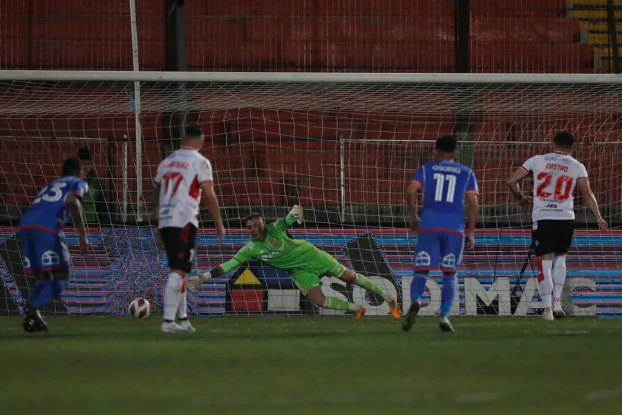 Campos irá al banco ante Unión La Calera. | Foto: Photosport