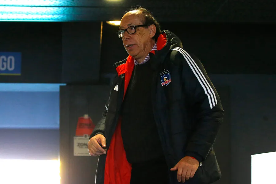 Stöhwing se llevó la crítica de Barticciotto. | Foto: Photosport