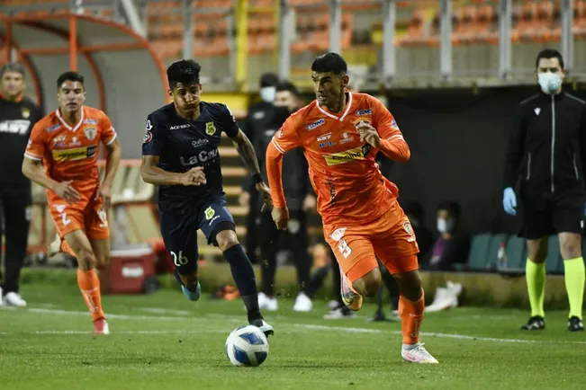 Escalante causó un verdadero remezón al interior del plantel loíno | FOTO: Pedro Tapia/Photosport