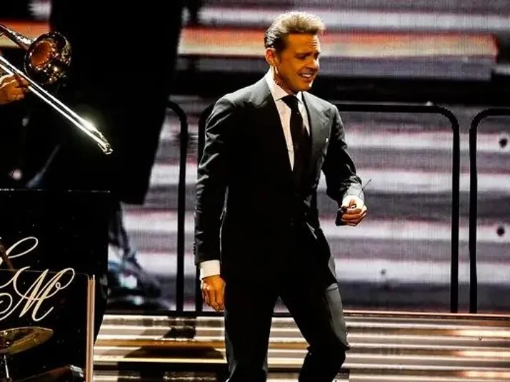 Luis Miguel saca adelante una complicada segunda noche en Chile