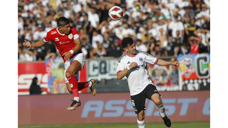 El partido de Magallanes ante Colo Colo fue suspendido (Foto: Photosport)