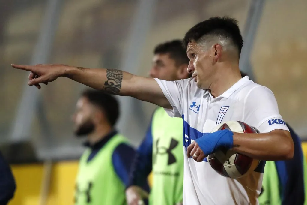 Alfonso Parot reconoce que la UC vive un proceso de reconstrucción en el fútbol chileno (Photosport)