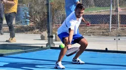 Jorge Valdivia es uno de los tantos ex jugadores que practica el pádel.