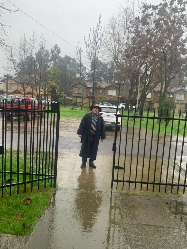 Díaz Correa bajo la lluvia (Bolavip)