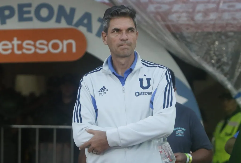 Mauricio Pellegrino piensa en revivir el tridente de ataque usado en el verano pasado (Photosport)