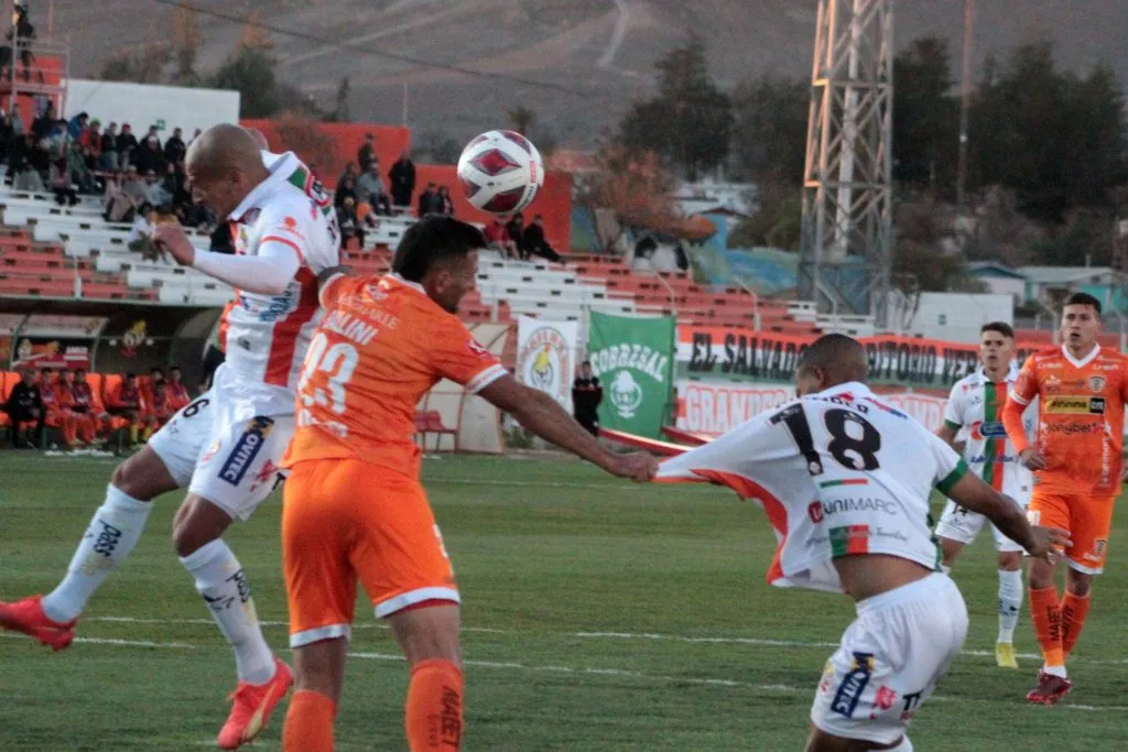 Cobreloa venció a Cobresal en El Salvador por la Copa Chile (Photosport)