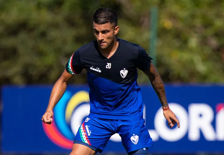 Juan Ignacio Méndez es chileno argentino, estuvo en la mira de Colo Colo y no lo pasa bien en Vélez (Vélez Sarsfield.com.ar)
